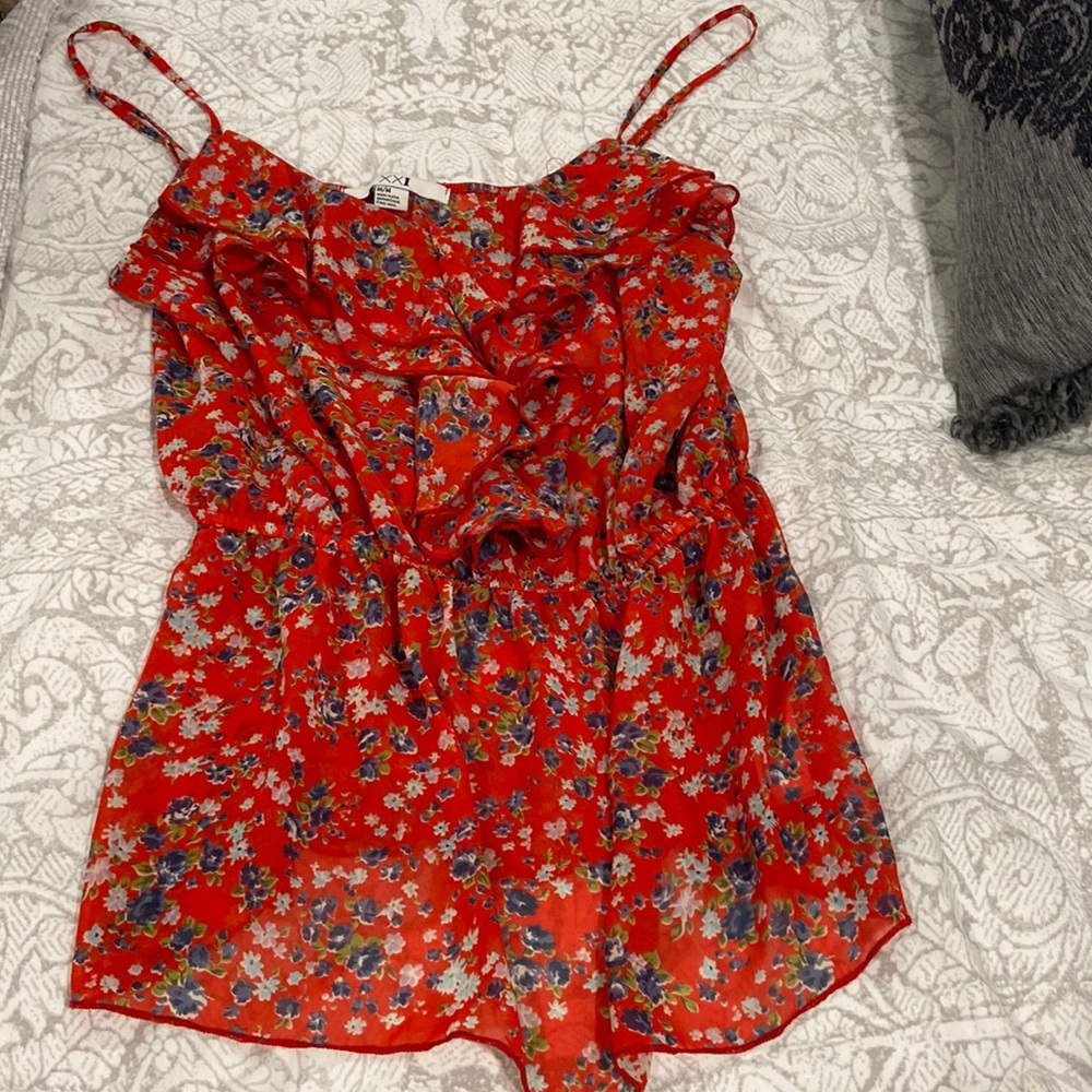 Flowy tank